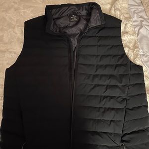 Wind river black vest